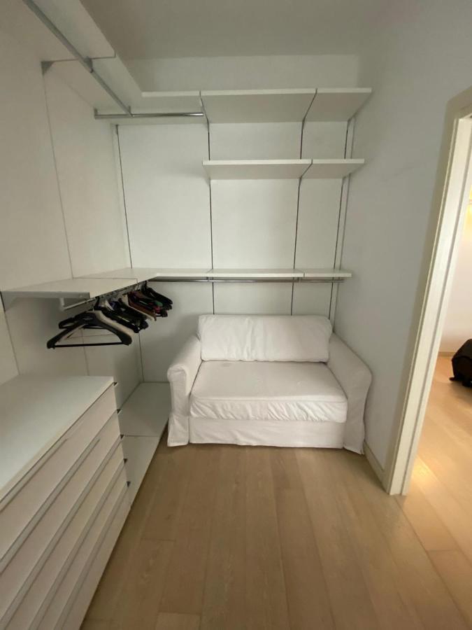 Lovely Apartment In The New Porta Nuova Area Milan Luaran gambar
