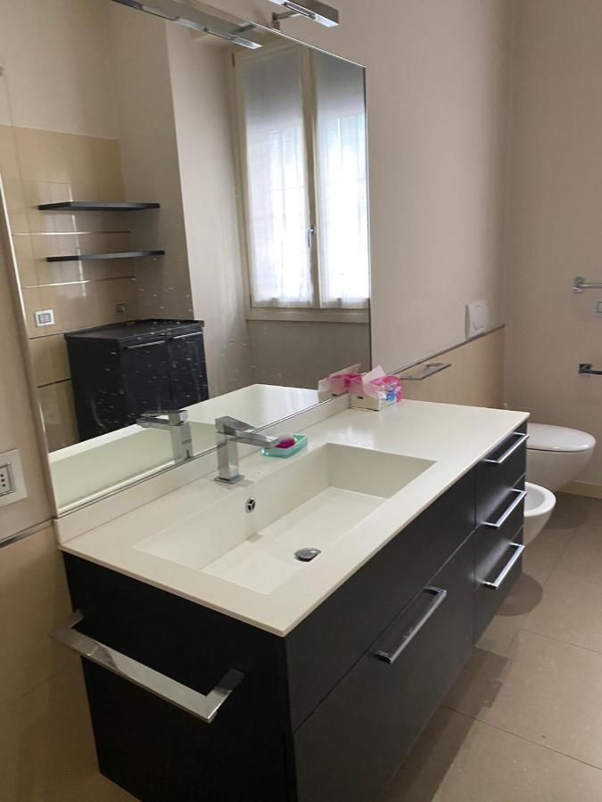 Lovely Apartment In The New Porta Nuova Area Milan Luaran gambar