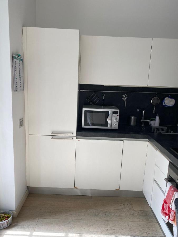 Lovely Apartment In The New Porta Nuova Area Milan Luaran gambar