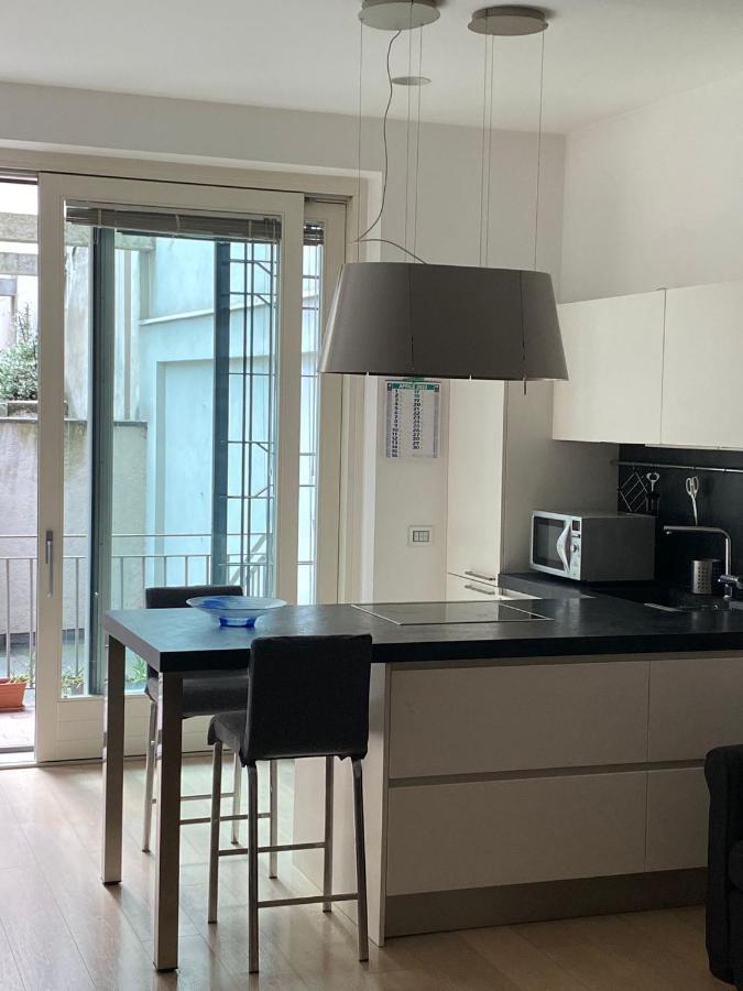 Lovely Apartment In The New Porta Nuova Area Milan Luaran gambar